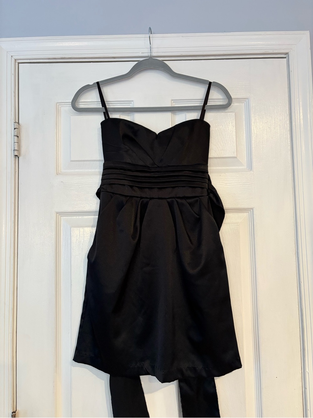 Black Strapless Sweetheart Cocktail Dress